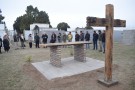 Nuevo altar y responso en el cementerio