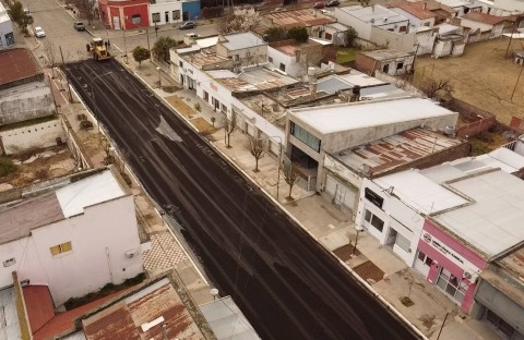 Continúan los trabajos en las calles de asfalto