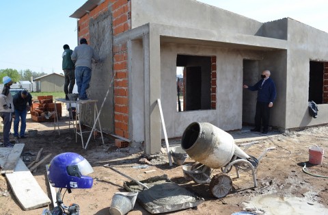 Avanza la construcción de tres viviendas del Plan Joven 