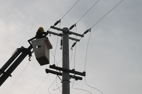 Habrá cortes de energía por obras en Bocayuva y Pellegrini