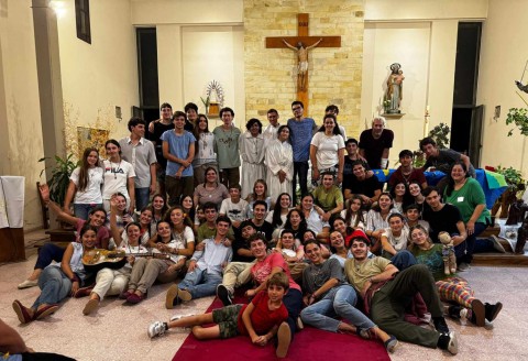 Jóvenes de la iglesia católica misionaron en Salliqueló