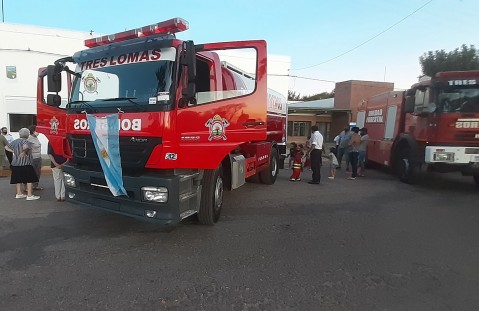 El Cuartel de Bomberos presentó sus nuevas unidades