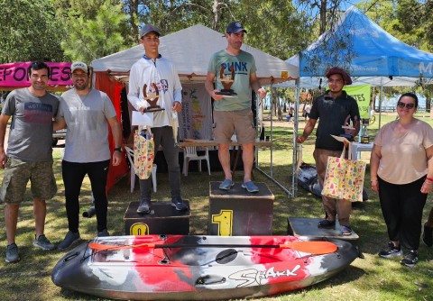 Un salliquelense ganó en Cochicó el torneo de pesca en kayak 