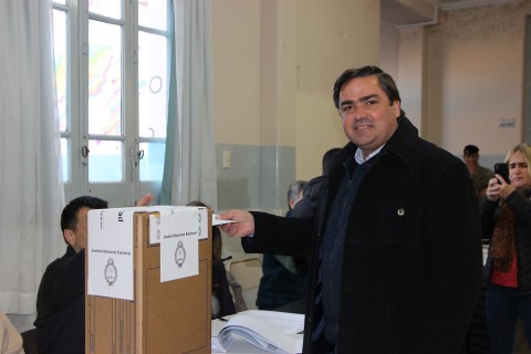 El diputado Balbín votó en Salliqueló y viaja a Buenos Aires