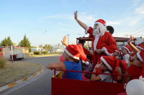 Papá Noel recorrerá los barrios y visitará la Biblioteca Municipal