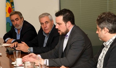 Hernández se reunió en Buenos Aires con referentes del área de Salud Mental