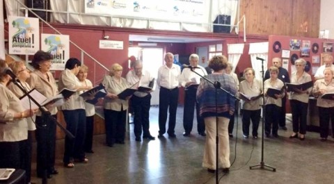 El Coro Municipal Ilusiones cantó en La Pampa