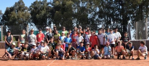 Se realizó un encuentro de Tenis de Menores