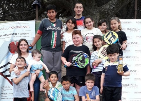 La Escuela Municipal de Pádel de Quenumá participó de un Torneo en Santa Rosa