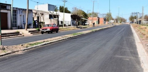 Habilitaron nuevas cuadras de asfalto en Tres Lomas