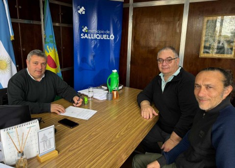 Firma de una carta de Intención para vincular Salliqueló con Sabogal