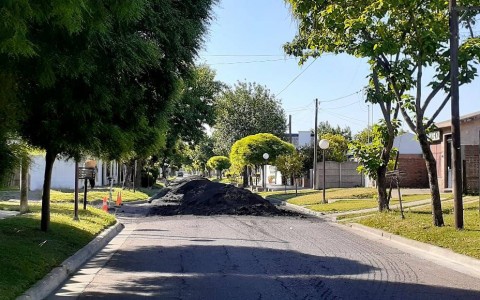 Reasfaltarán un tramo de la calle Sarmiento