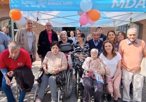 Tres Lomas participó del encuentro regional de hogares municipales