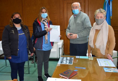 Continúa la entrega del Fondo Municipal para Instituciones Educativas