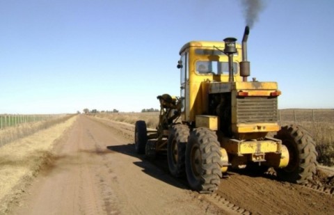 Más de 300 millones de pesos para mejoras en caminos rurales