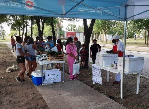 Mercados Bonaerenses en Tres Lomas e Ingeniero Thompson