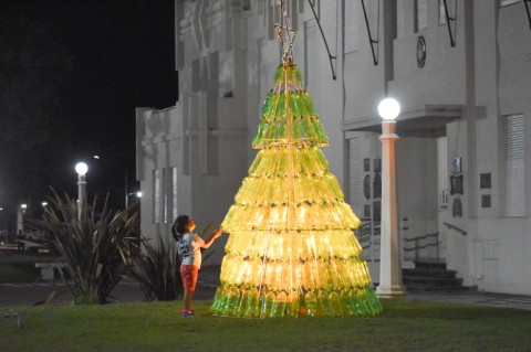 Decoración sustentable para fin de año en el Palacio Municipal