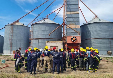 Bomberos de la región se capacitaron sobre rescate en silos