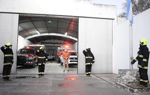 Pacheco estuvo presente en la ceremonia por el Día del Bombero