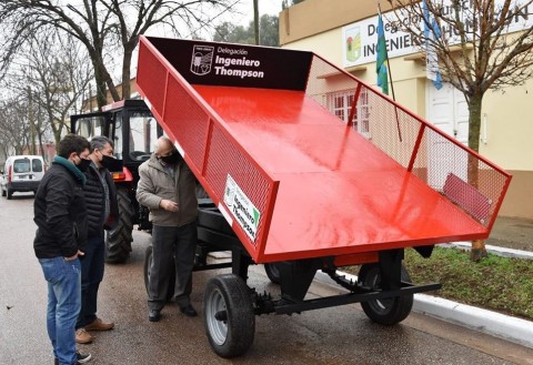 Ingeniero Thompson incorporó un carro volcador