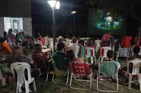 Nueva función del ciclo “Cine en la plaza de tu barrio”