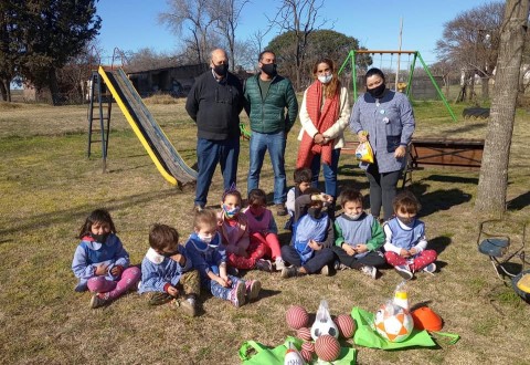 El Municipio acompañó el aniversario de dos instituciones educativas