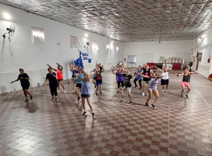 Se realizó la jornada Zumba Azul, por el mes de la diabetes 