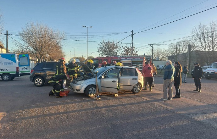 Accidente vehicular en Stroeder y Juncal