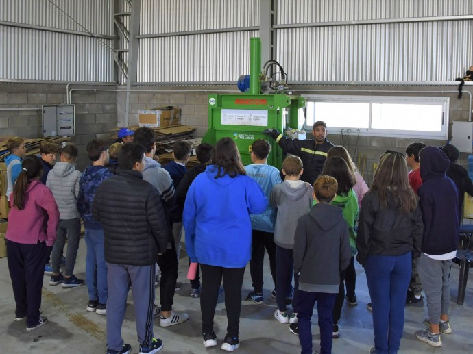 La Planta de Tratamiento de Residuos recibió una visita escolar