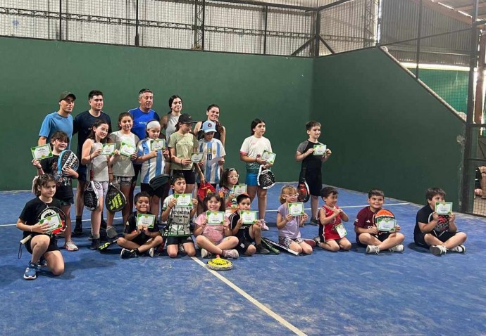 Jorge Newbery realizó un encuentro zonal de padel de menores