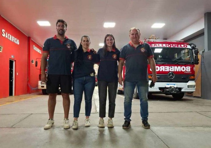 Regresaron los bomberos que lucharon contra los incendios en el sur