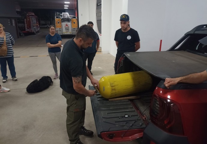 Los bomberos se capacitaron sobre siniestros en vehículos con GNC