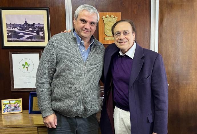 Nosetti recibió en su despacho al Dr. Juan David Nasio