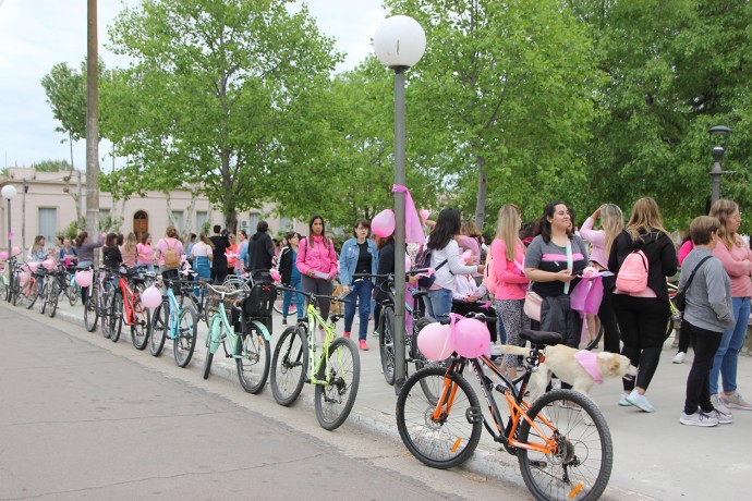 Bicicleteada por el “Día mundial de la lucha contra el cáncer de mama”