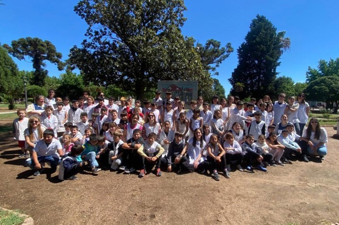 Celebraron los 10 años de la Fuente de Vida en la Plaza Principal