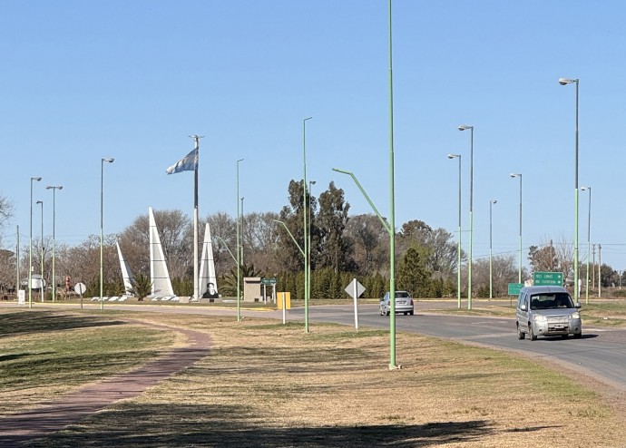 Mejoras en la iluminación del acceso a Tres Lomas