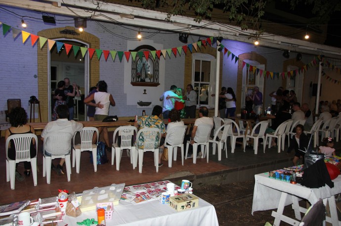 El clima veraniego acompañó a la “Milonga en el andén”