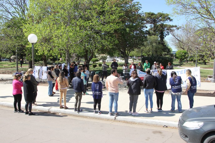 El Frente de Unidad Docente se movilizó en defensa de la educación 