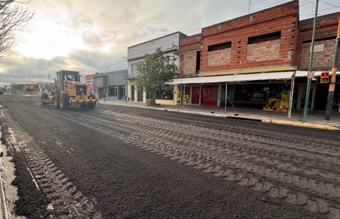 Continúan los trabajos en las calles de asfalto