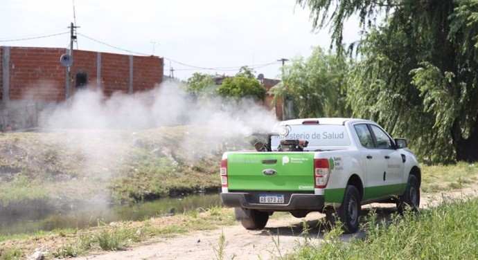 Fumigación contra el mosquito en Salliqueló y Quenumá