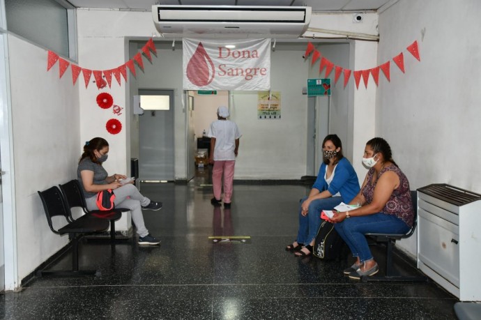 Más de setenta donantes en la colecta de sangre