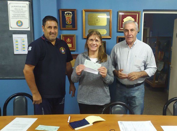 Bomberos Voluntarios entregó premios de su rifa