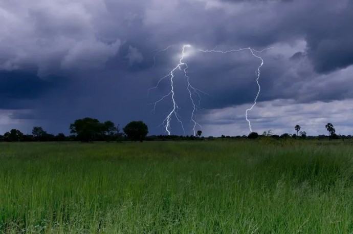 Rige alerta amarilla por tormentas en el oeste de la provincia