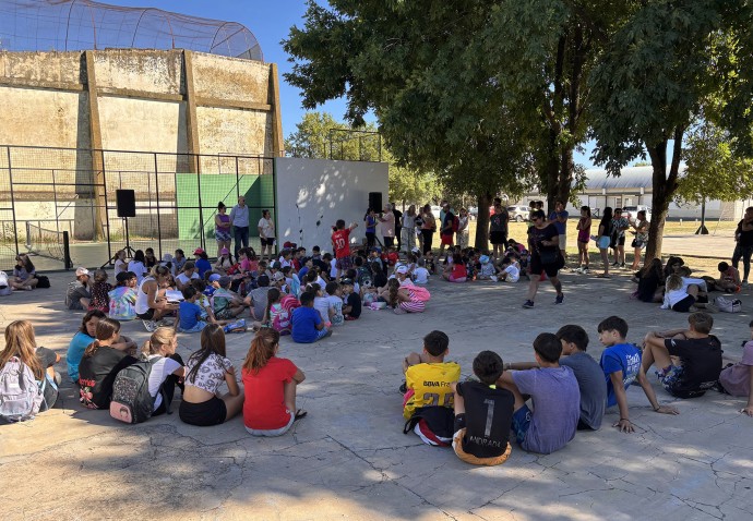 Comenzó la actividad de verano en los natatorios municipales