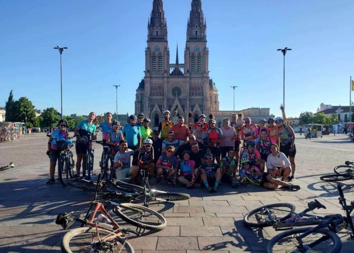 Ciclistas de la zona realizaron una nueva peregrinación a Luján