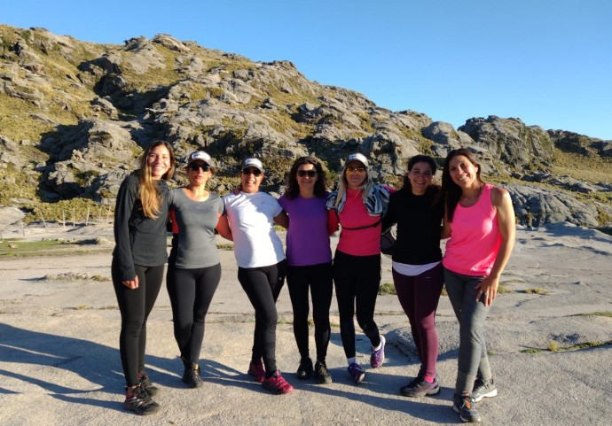 Un grupo de mujeres escaló el cerro Champaquí