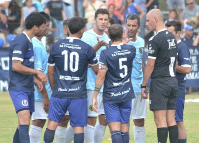 Atlético Argentino continúa como único líder del torneo