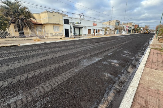 Continúan los trabajos en las calles de asfalto