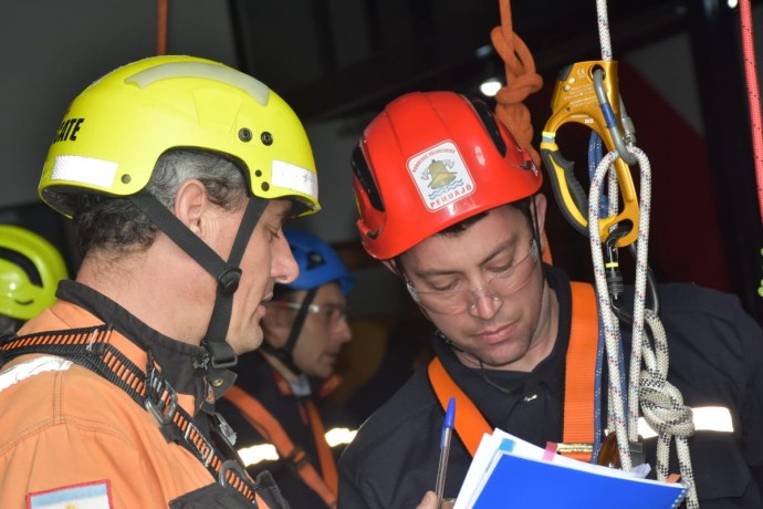 Bomberos voluntarios realizaron una Capacitación de Rescate con Cuerda