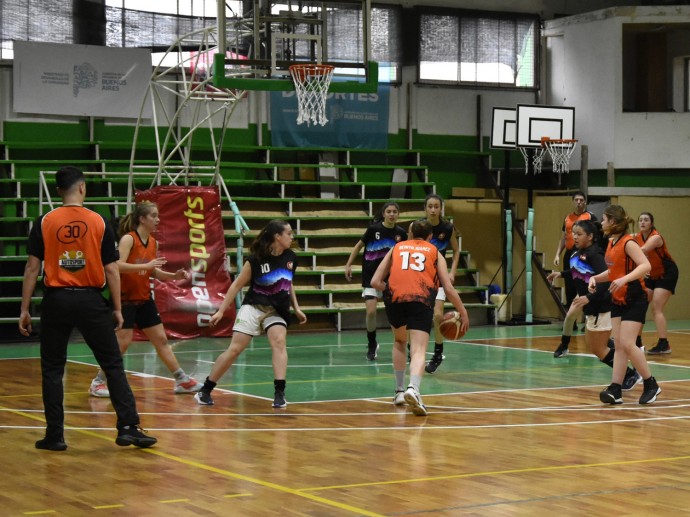 Tres Lomas cosechó tres medallas el día domingo